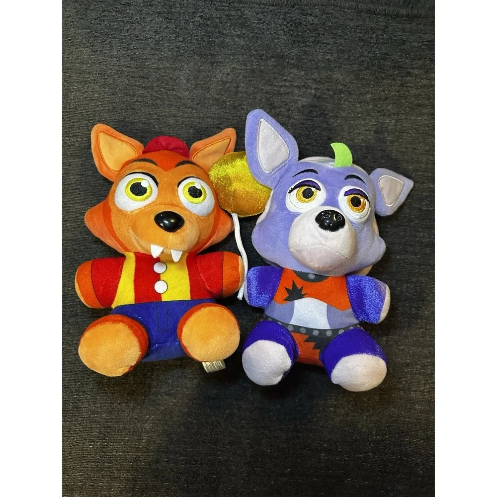 Five Nights at Freddy's: Security Breach - Roxanne Wolf Plush and Balloon Foxy